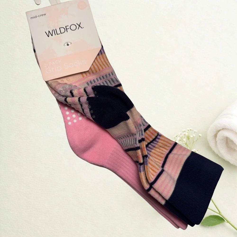 2 Pack Grip Socks Pilates Barre Crew Socks 🩰 🤍 ✨ 🌸